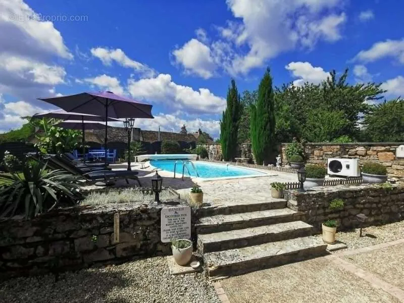 pool_area