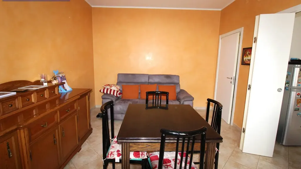 Salle à manger - Rear-Facing Apartment with Garage in Bressana Bottarone