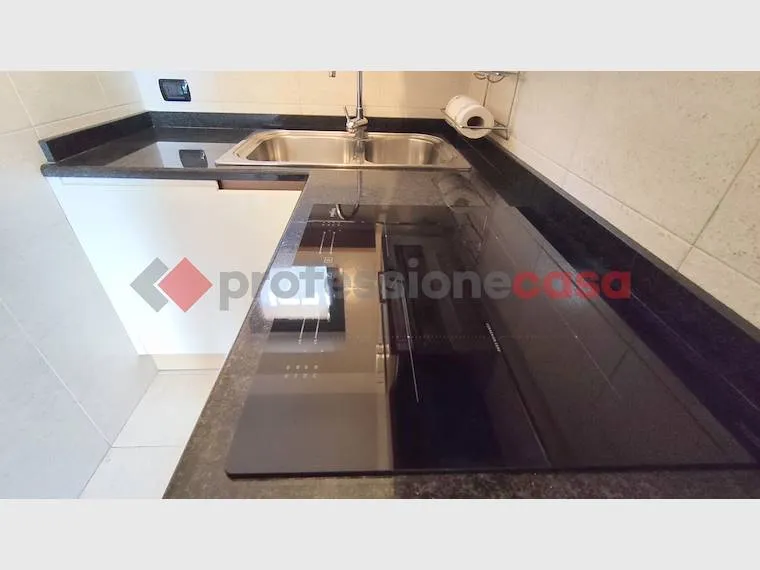 Cucina - Bright Trilocale with Terrace in Milan