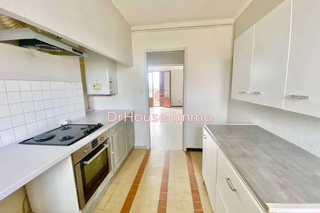 Kitchen - Apartment with Panoramic View in Carcassonne