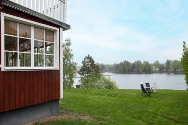 Terrass - Villa with Lakefront in Söderbärke