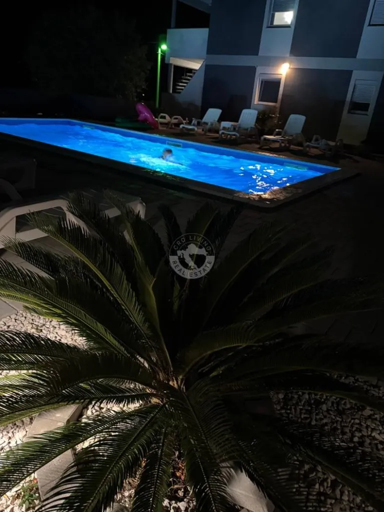 Piscina - Family House with Pool in Starigrad