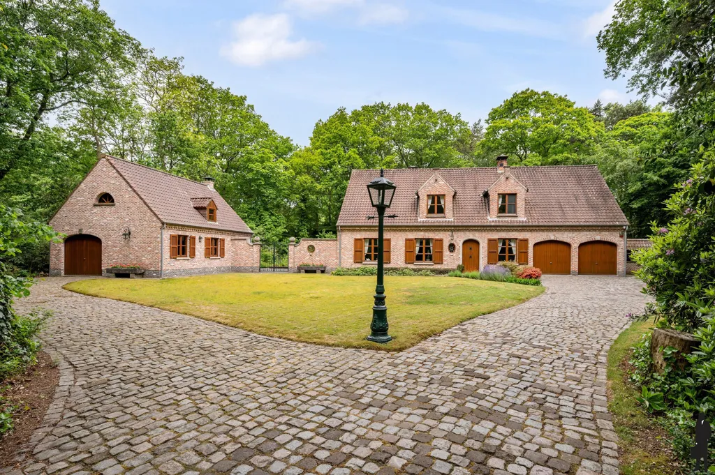 Exterior - Country Villa with Terrace and Garden
