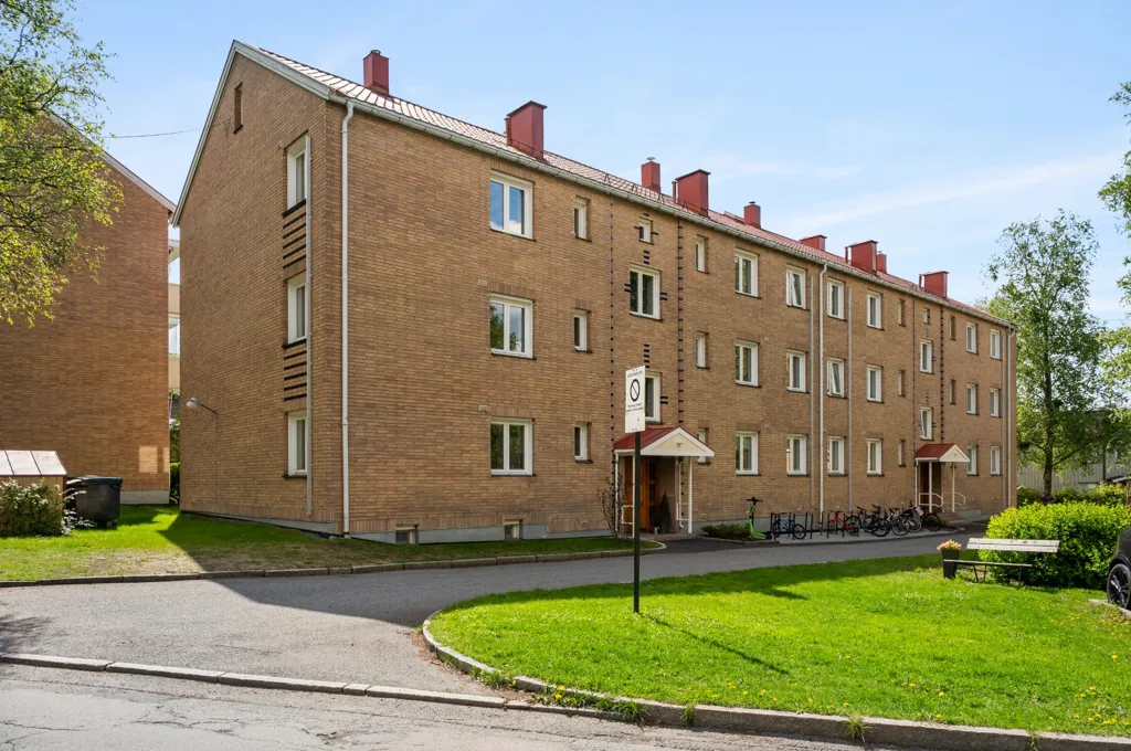Välivaade - 3-Bed Apartment with South-Facing Balcony in Lille Ekeberg
