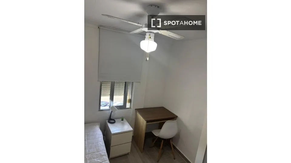 Camere da letto - Private Room in Shared Flat, Sevilla