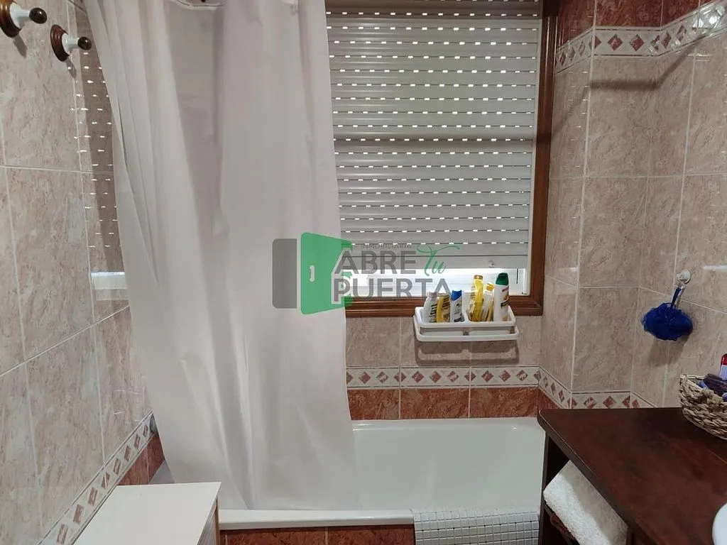 Bathrooms - Duplex with Terrace in Ourense