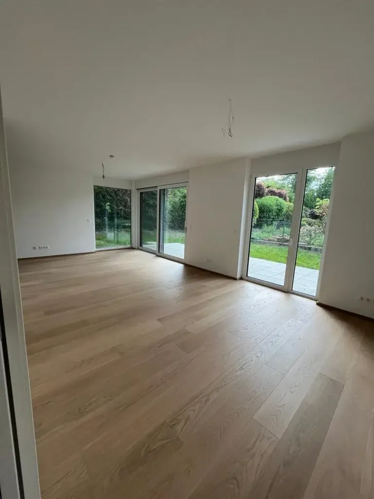 Elutuba - Semi-Detached House with Garden in Guntramsdorf