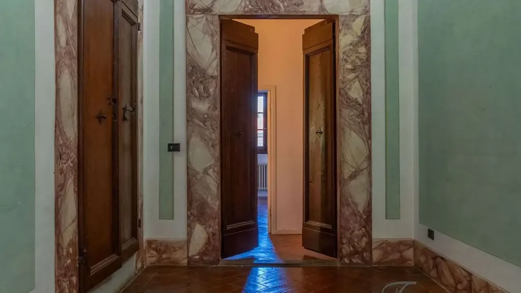 Entrée - Historic Villa with Renaissance Architecture in Florence