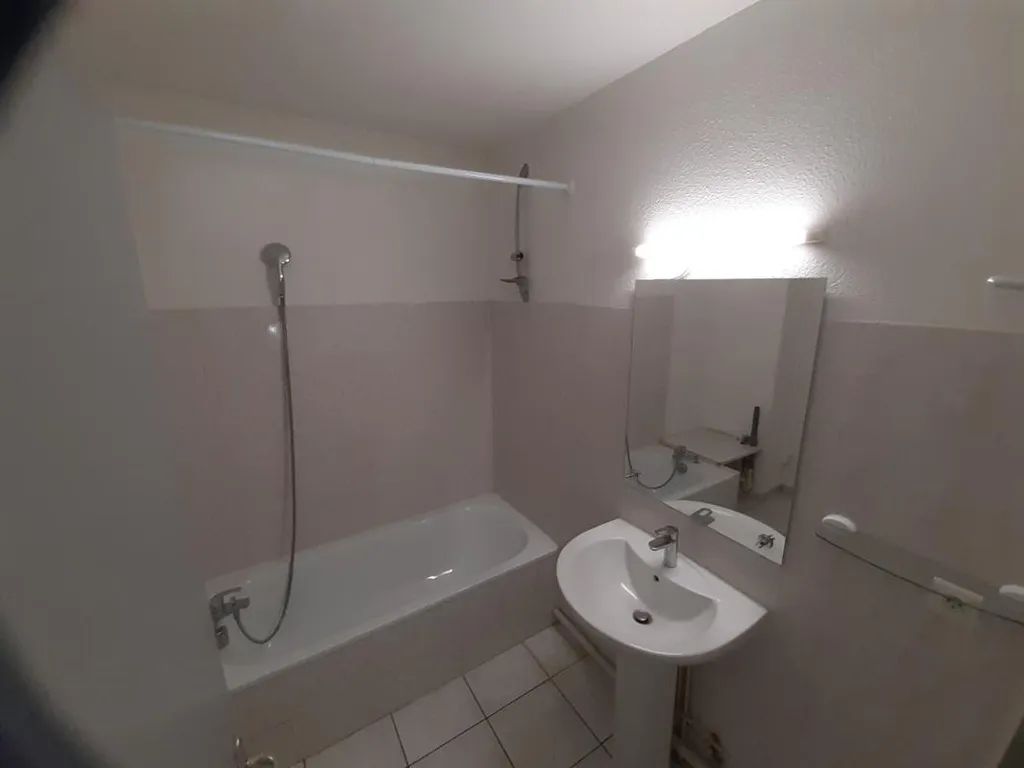 Bagni - 2-Bedroom Apartment with Lift in Rumilly