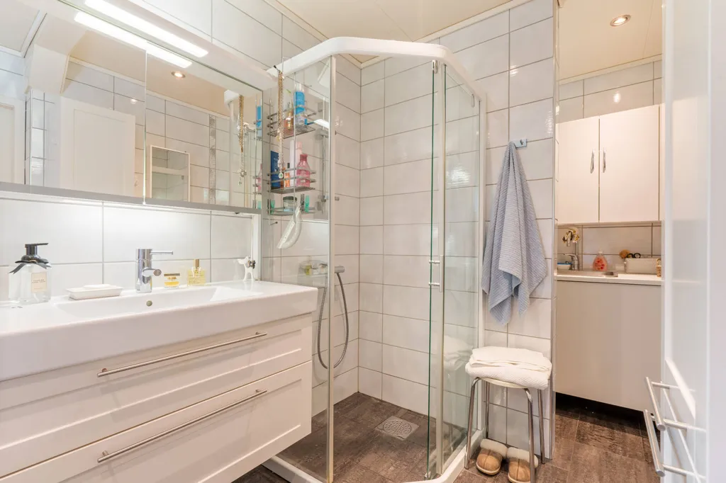 Bagni - Quiet Villa with Garden in Langevåg