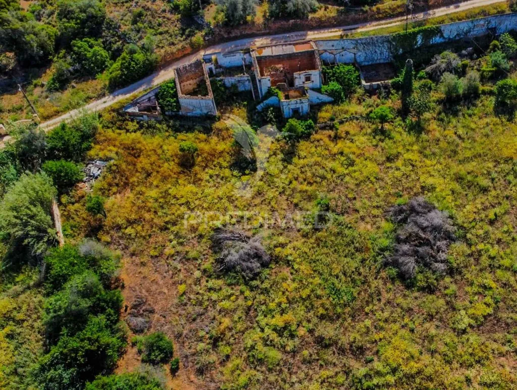 Õhuvaade - Ruined Property with Large Plot in Alcantarilha