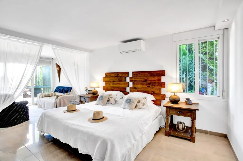 Chambres - Detached Villa with Pool in Marbella's Casco Antiguo