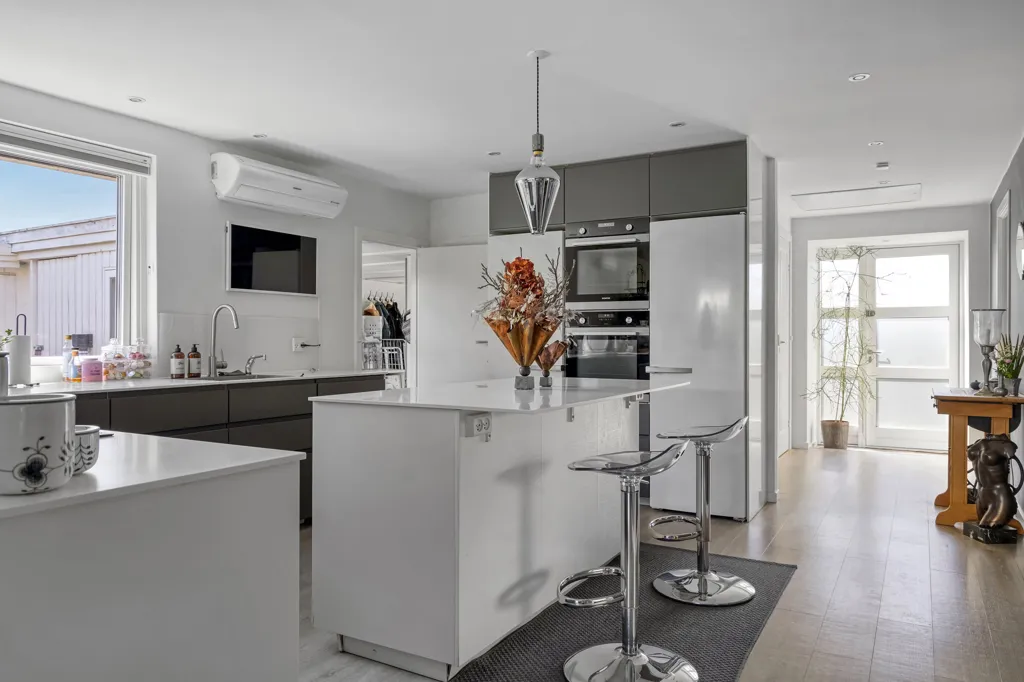 Kitchen - Modernised Villa with Garden in Stenløse