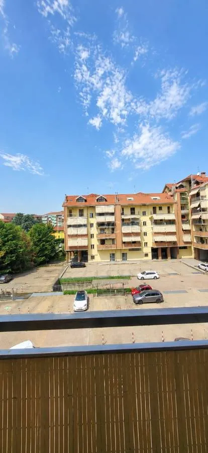 Rõdu - Bright Apartment with Balcony in Nichelino