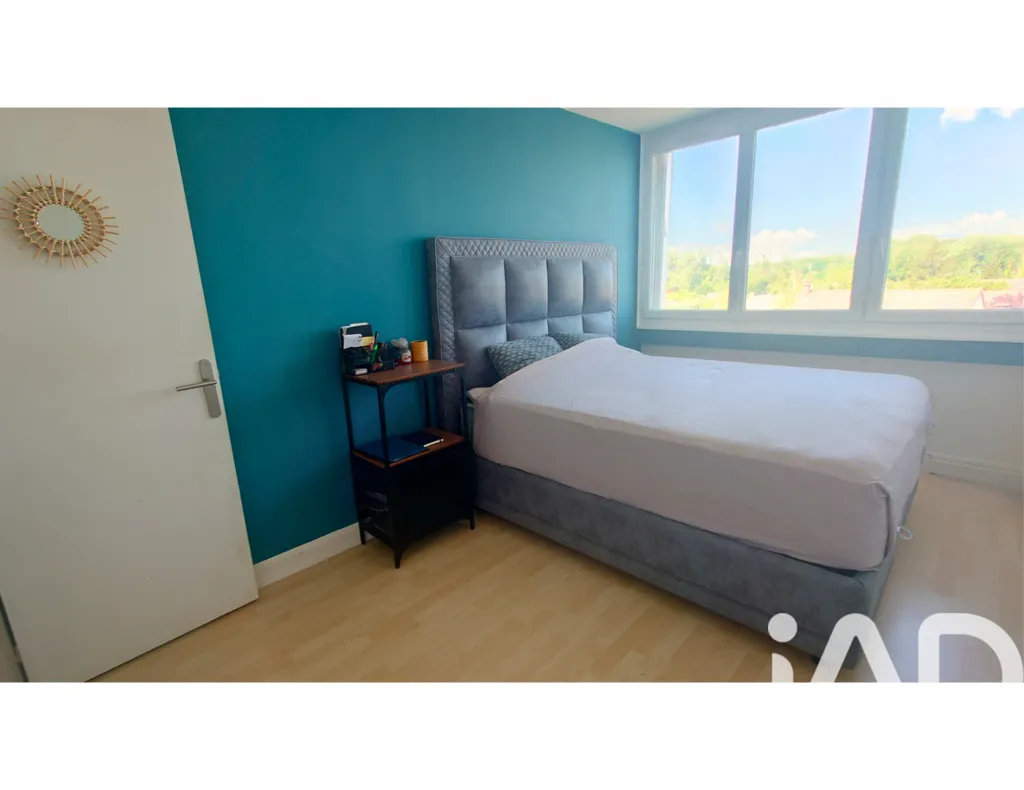 Chambres - Appartement Traversant avec Parc à Éragny