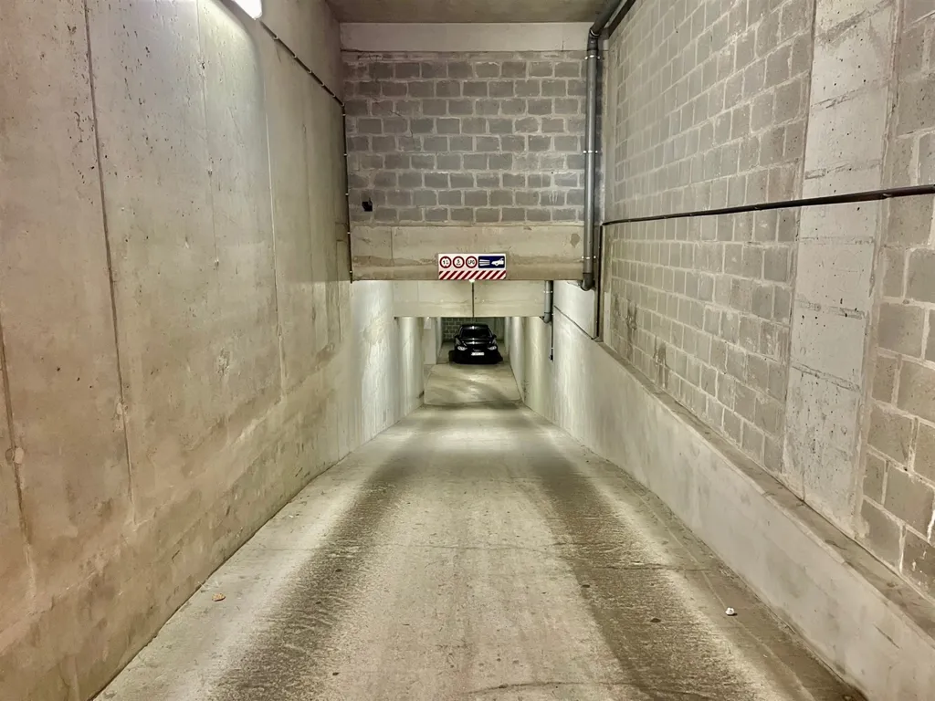 Garaaž - Underground Parking in Brussels