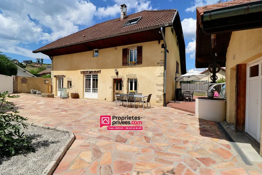 Jardin - Maison Rénovée avec Piscine à Mougny