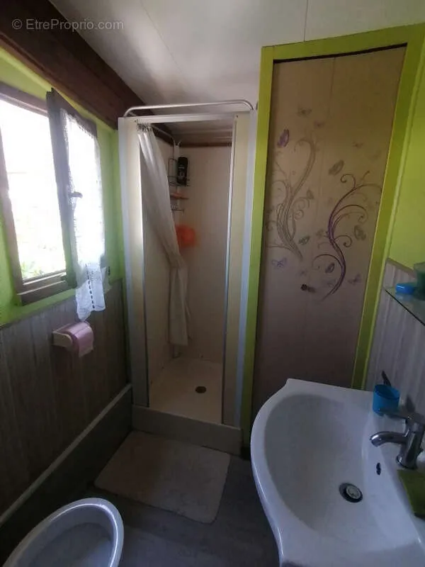 Vannitoad - Camping Plot with Chalet in Sigean