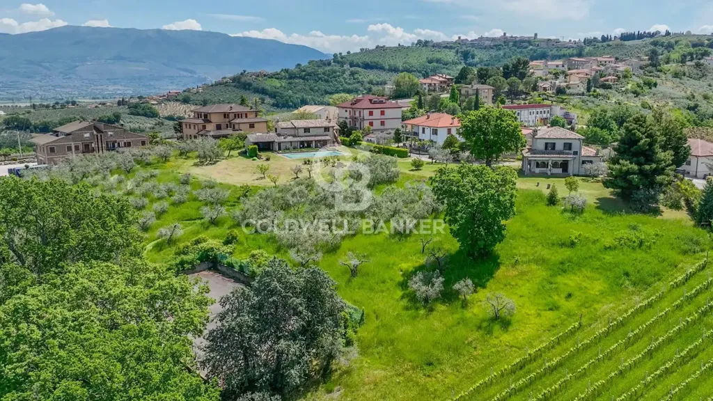 Õhuvaade - Villa with Pool in Monte Pennino