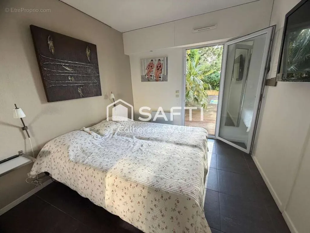 Chambres - Appartement avec Terrasse Vue Estérel à Saint-Raphaël