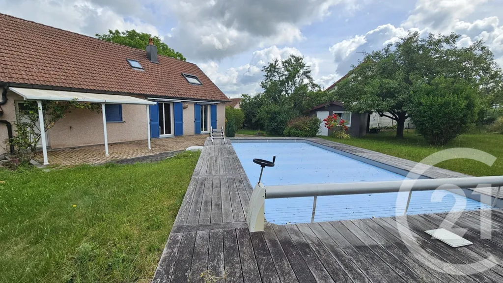 Piscine - Maison avec Piscine à Mamirolle
