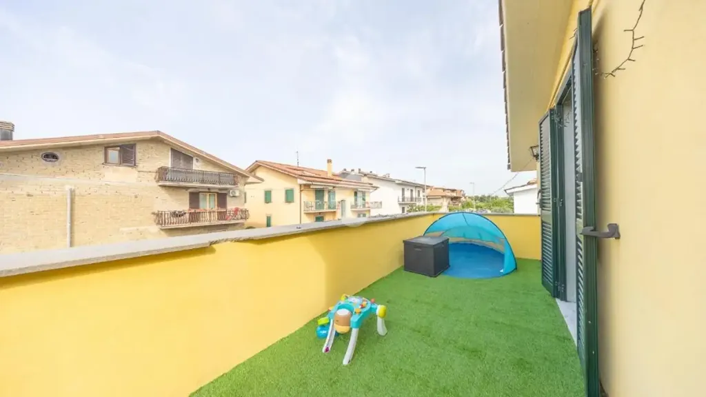 Terrazza - Rustic Trilocale with Terrace in Guidonia Montecelio