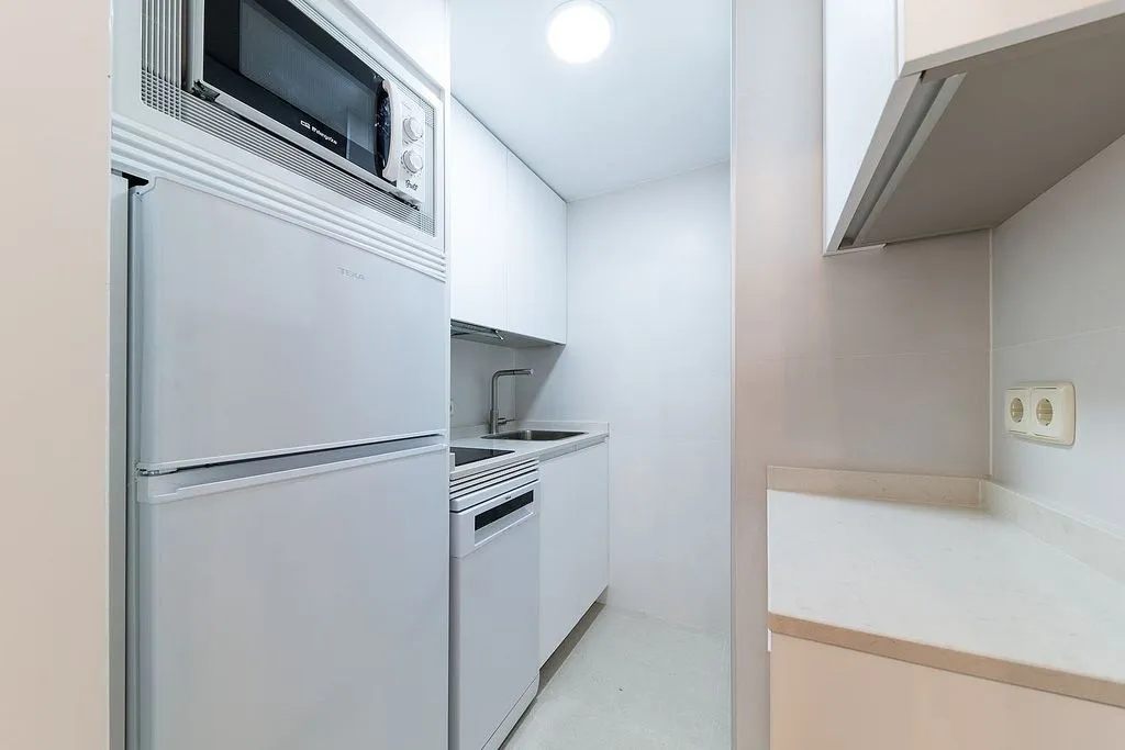 Cuisine - Amueblé 1-Bedroom Flat with AC in Castellana