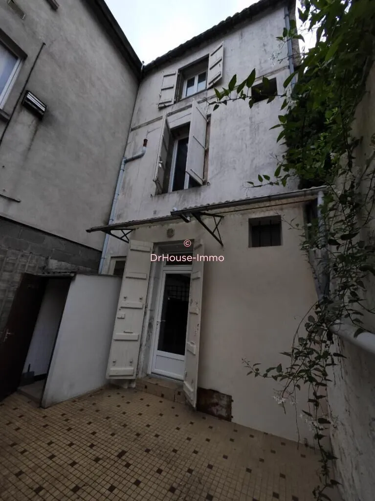 Aed - Town House with Courtyard in Central Location