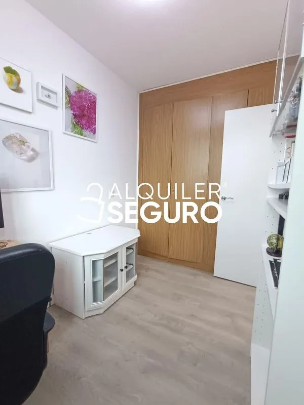 Kabinet - Apartment with Pool and Terrace in Restón