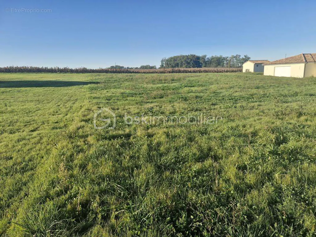 Giardino - Non-Viabilised Plot in Razac-d'Eymet