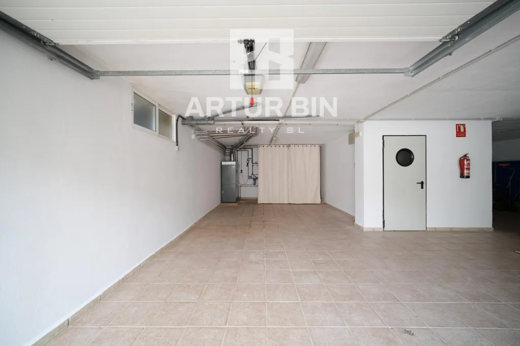 Garaaž - Villa with Private Pool in Cullera Raco