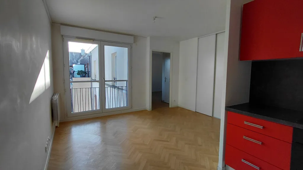 Cuisine - Appartement 2 Pièces avec Vue Dégagée à Ermont