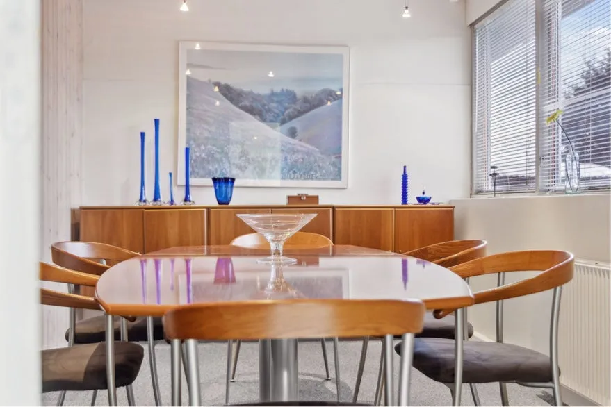 Salle à manger - Warehouse Property with Office Space in Thisted