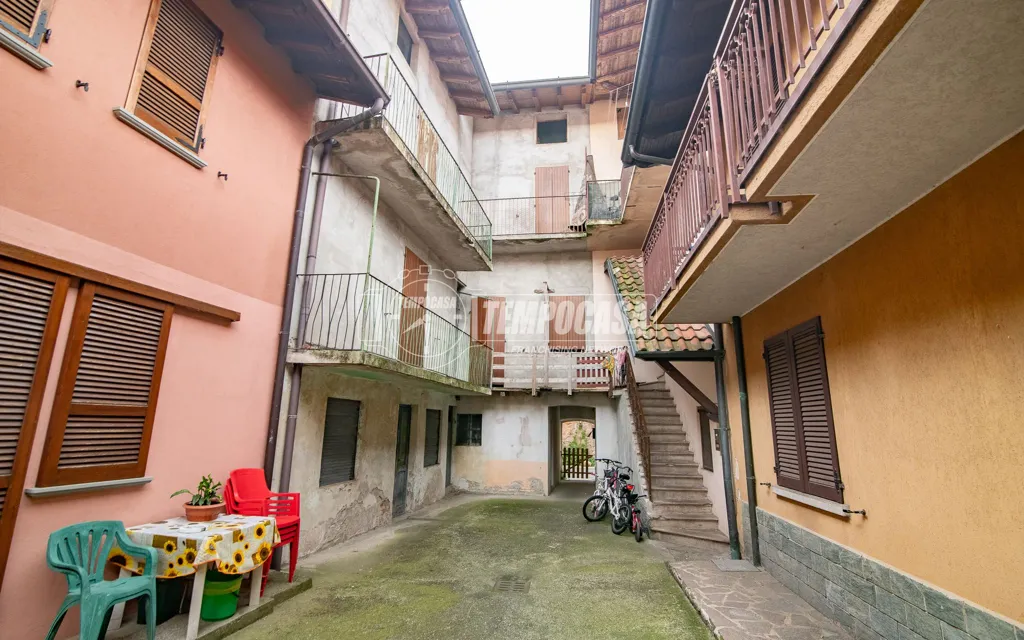 Aed - Terraced House in Historic Centre, Pagazzano
