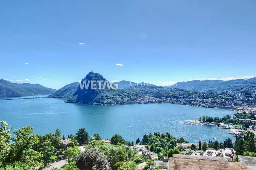 Duplex Penthouse with Lake Views in Lugano-Aldesago