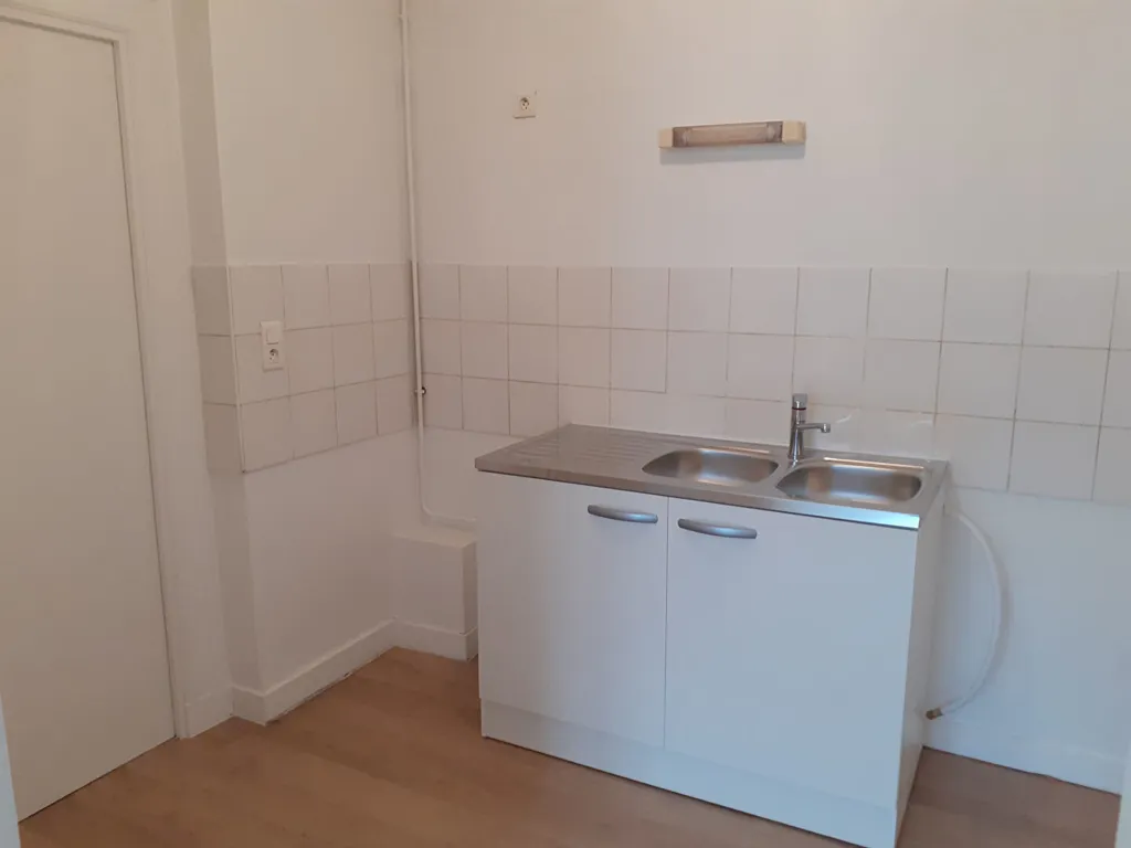 Cuisine - Appartement 3 Pièces avec Jardin à Quimperlé