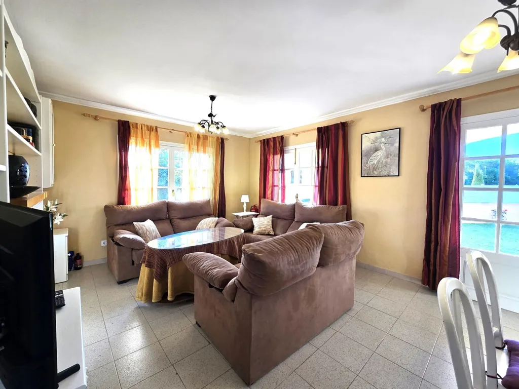 Séjour - Town Villa with Pool in Sa Coma, Mallorca
