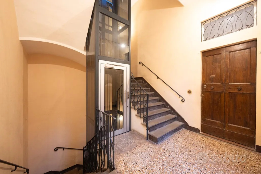 Pièces - Historic Apartment with High Ceilings in Bologna