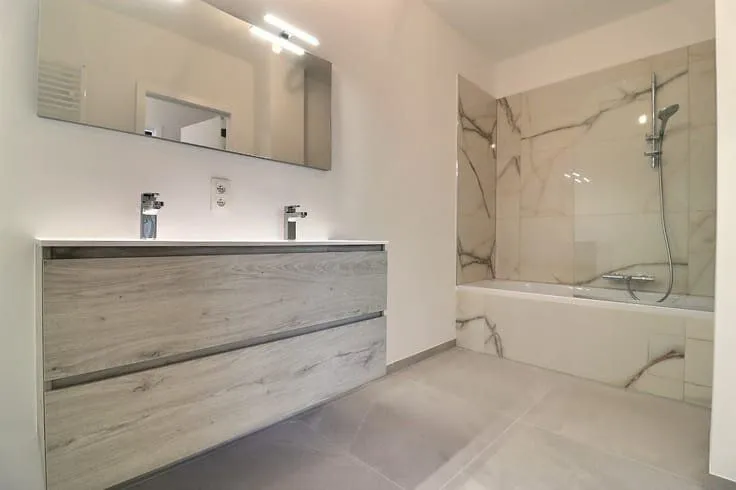 Bathrooms - House in Flawinne, Namur