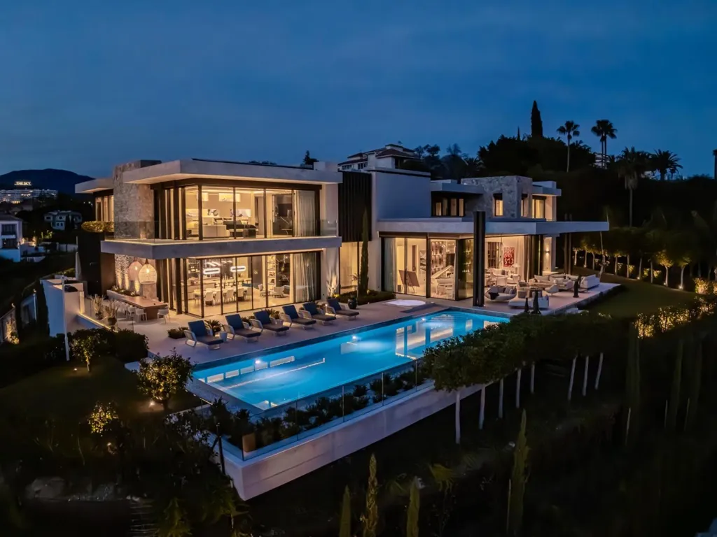 Bassein - Detached Villa with Infinity Pool in Benahavís