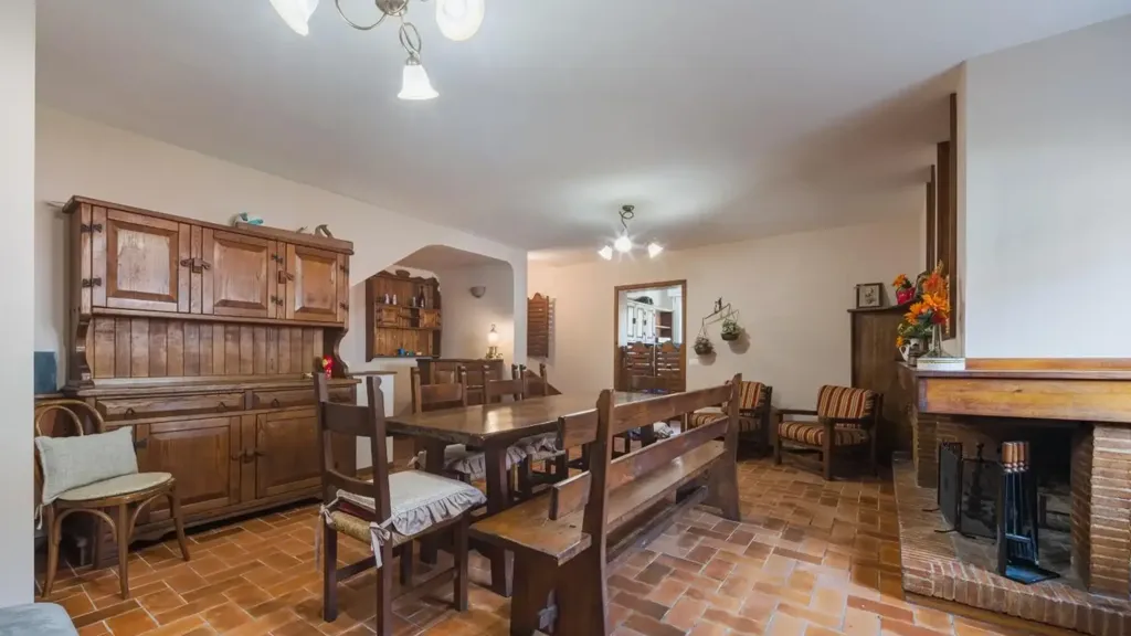 Salle à manger - Bifamilial Villa with Solar Panels in Ponsacco