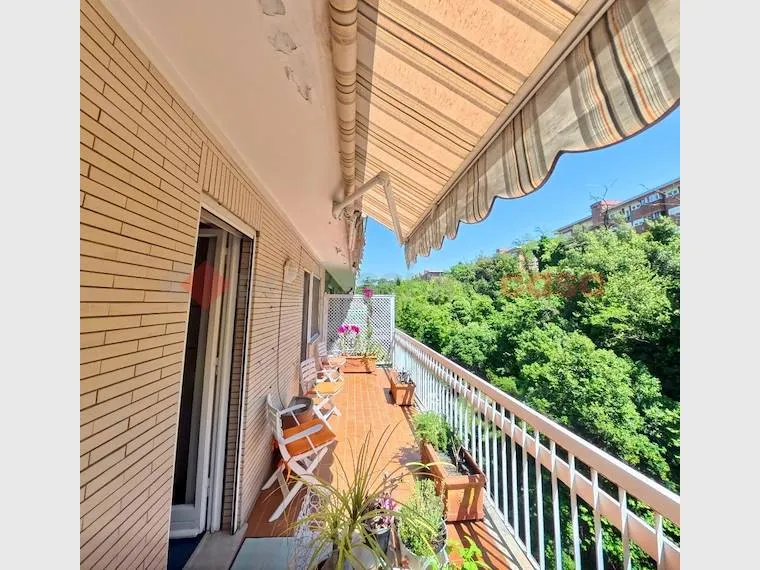 Rõdu - Apartment with Balcony in Rome