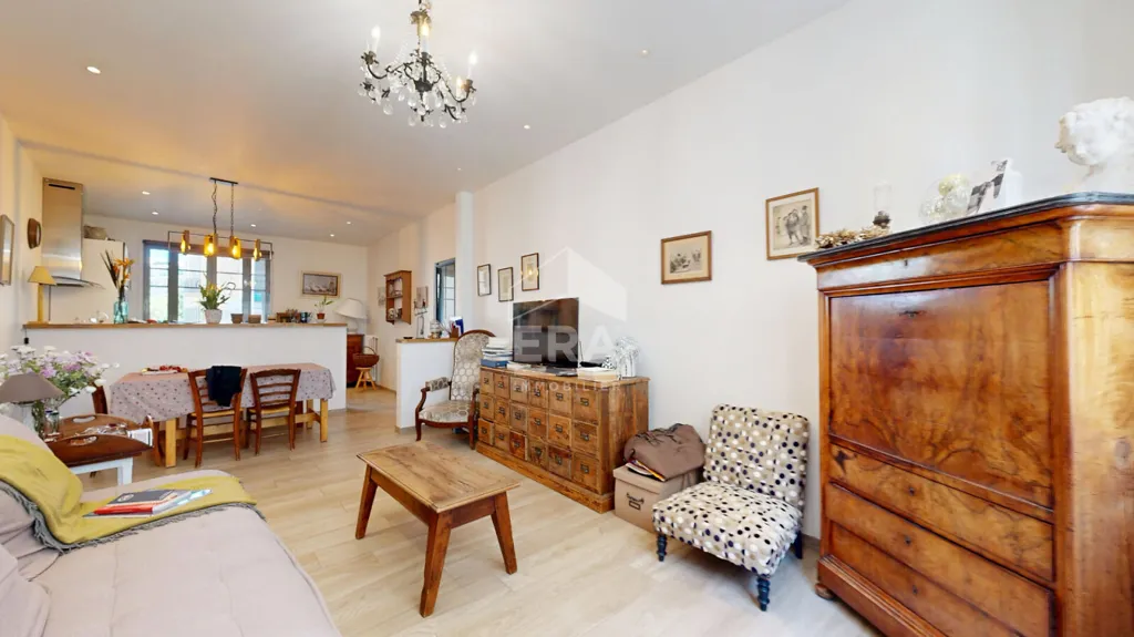 Séjour - Appartement Traversant avec Balcon à Nice