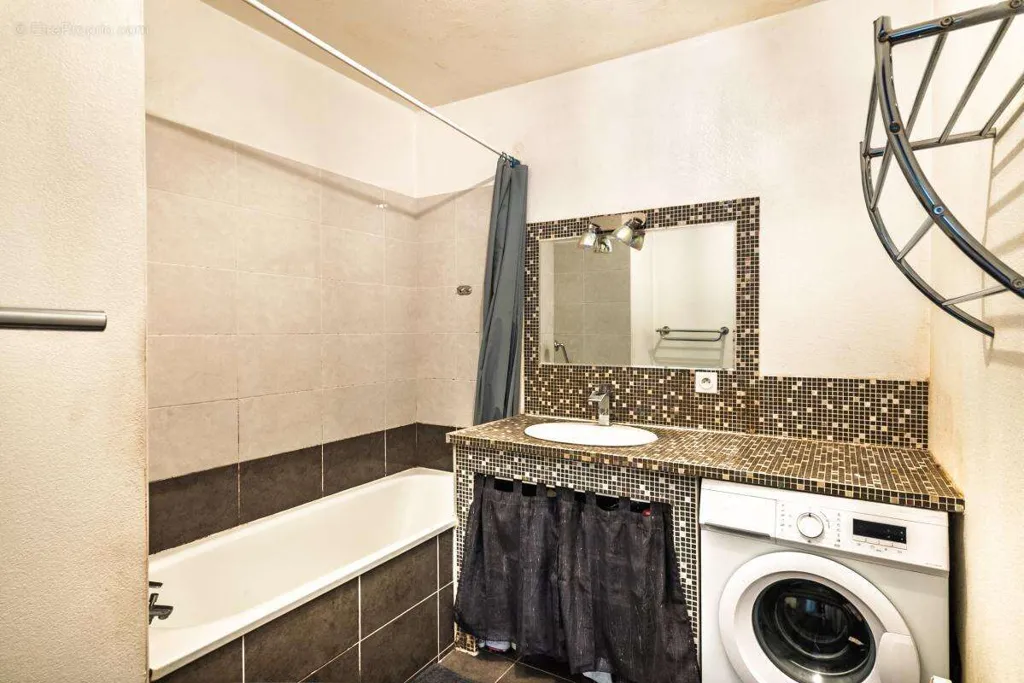 Appartement 3 pièces à Marseille-10e