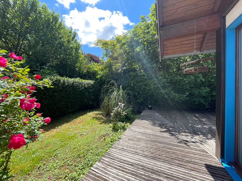 Terrasse - Maison T6 avec Sous-Sol Complet dans le Jardin à Besançon Bregille