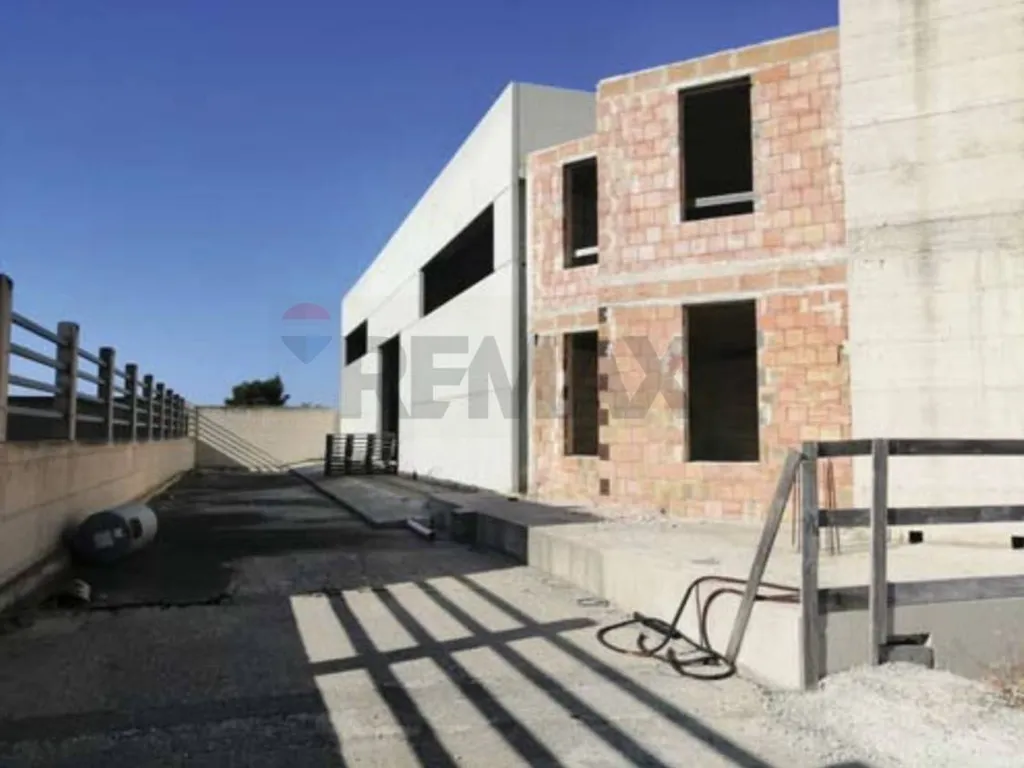 Välivaade - Industrial Warehouse with Customisation Potential in Mola di Bari