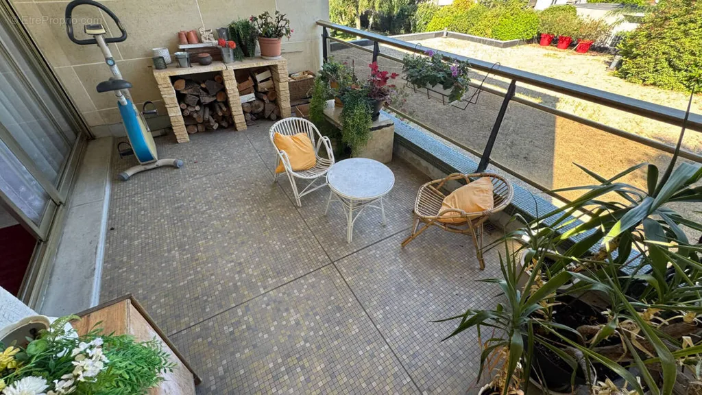 Balcon - Appartement de 5 Pièces avec Terrasse à Montmorency