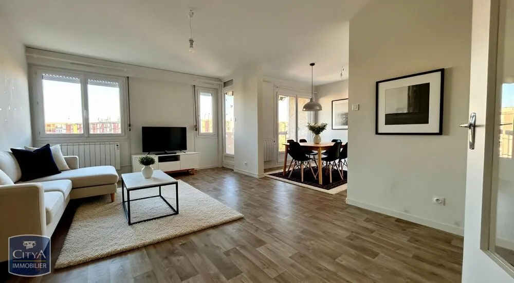 Séjour - Appartement T4 Lumineux avec Parking à Chalon-sur-Saône