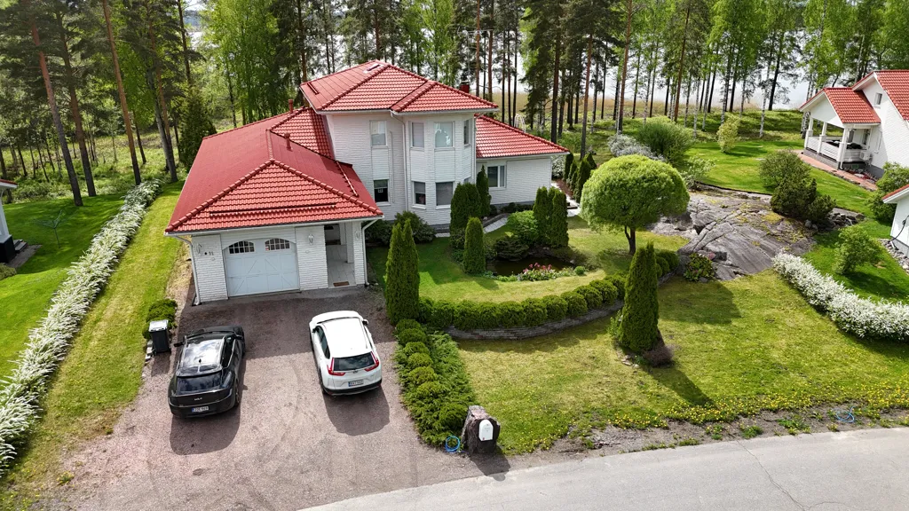 Vista aerea - Detached House with Lake View in Häyrilä