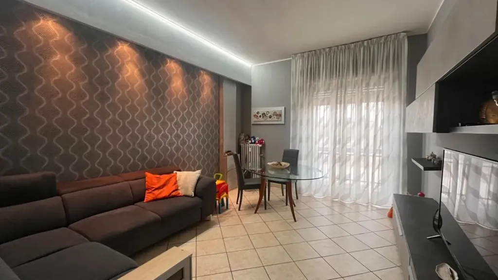 Séjour - Rearranged Apartment with Balcony in Beinasco